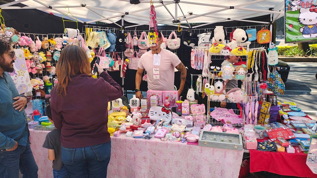 Consigue accesorios y artículos coleccionables de Hello Kitty en este bazar. Foto: Facebook Kitty Fest Kawaii