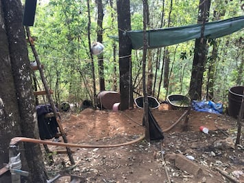 Desmantelan dos narcolaboratorios en Los Reyes, Michoacán