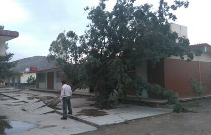 Un torbellino en SLP deja dos heridos
