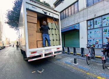 Sacan mercancía china de bodegas del centro