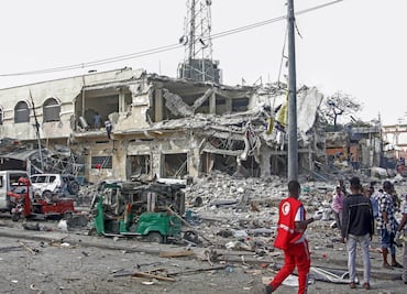 Dos explosiones sacuden la capital de Somalia, reportan varios muertos