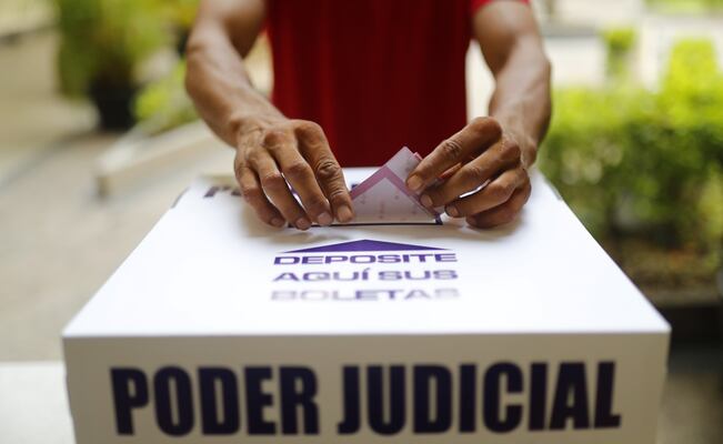 INE baja 22 candidaturas de jueces de distrito; le quitan victoria a Héctor Ulises Orduña, acusado de abuso sexual