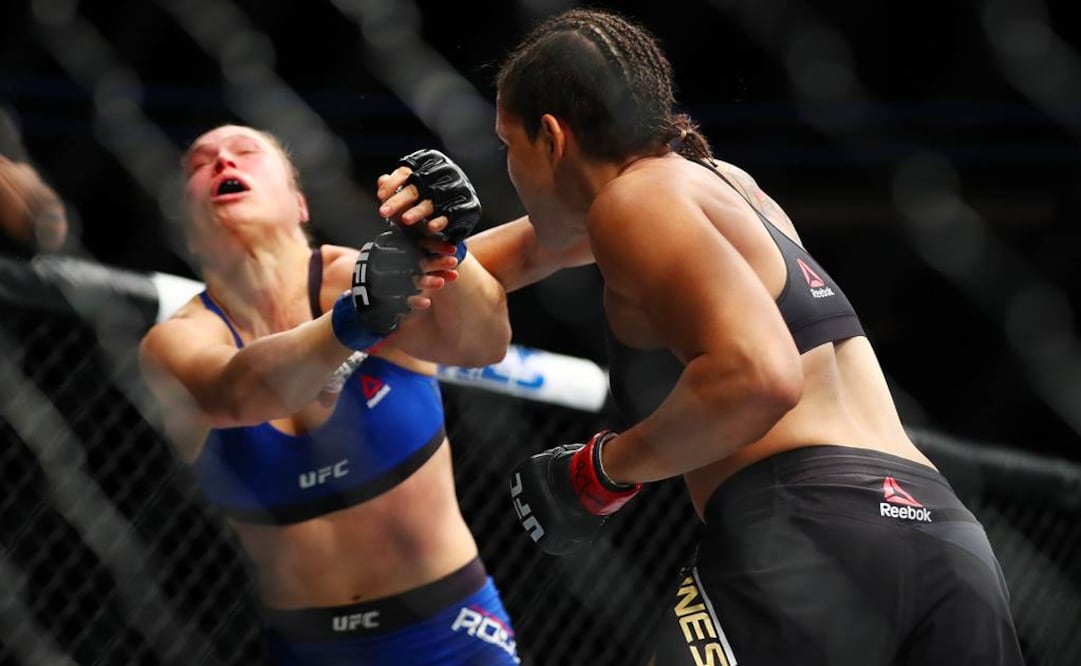 Amanda Nunes noquea a Ronda Rousey en 48 segundos.  (Foto: Reuters)