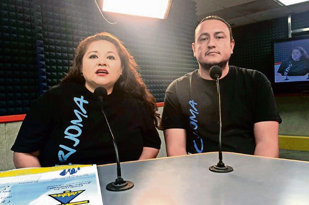 Hace tres meses Rosaura y su esposo, Óscar, se unieron a una cadena de oración con otros hogares católicos en la que piden a Dios por la familia tradicional en la República (XÓCHITL ÁLVAREZ. EL UNIVERSAL)