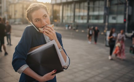Largas jornadas laborales aumenta riesgo de depresión en mujeres: estudio