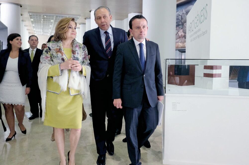 Arely Gómez, titular de la Función Pública; José Reyes Baeza, director del ISSSTE, y Mikel Arriola, titular del IMSS, informaron que este año participan 48 entidades en la licitación consolidada, ocho más que en la anterior. (IMSS)