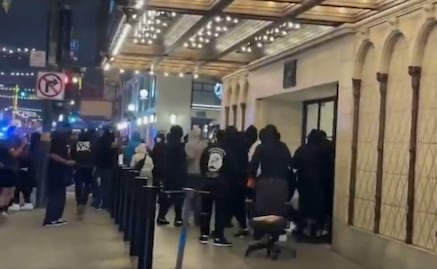 Vandalizan tiendas en Los Ángeles y se llevan iPhones, laptops, y joyería; piden no confundir saqueadores con manifestantes