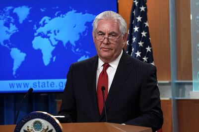 Al despedirse del gabinete de Trump, Tillerson dice que ora por EU