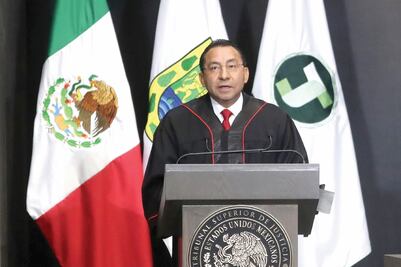Un torito para el presidente del Tribunal