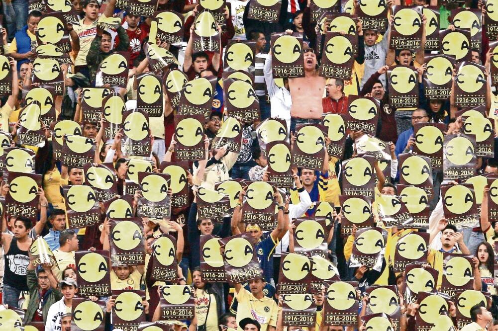 El aniversario 100 todavía se celebró en las tribunas del coloso (FRANCISCO ESTRADA. JAM MEDIA)