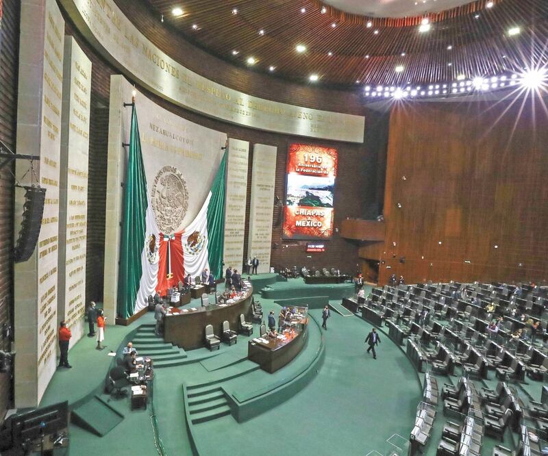 La controversia en la Cámara de Diputados con el software de seguridad de los equipos móviles se dio por señalamientos de espionaje. ARCHIVO EL UNIVERSAL