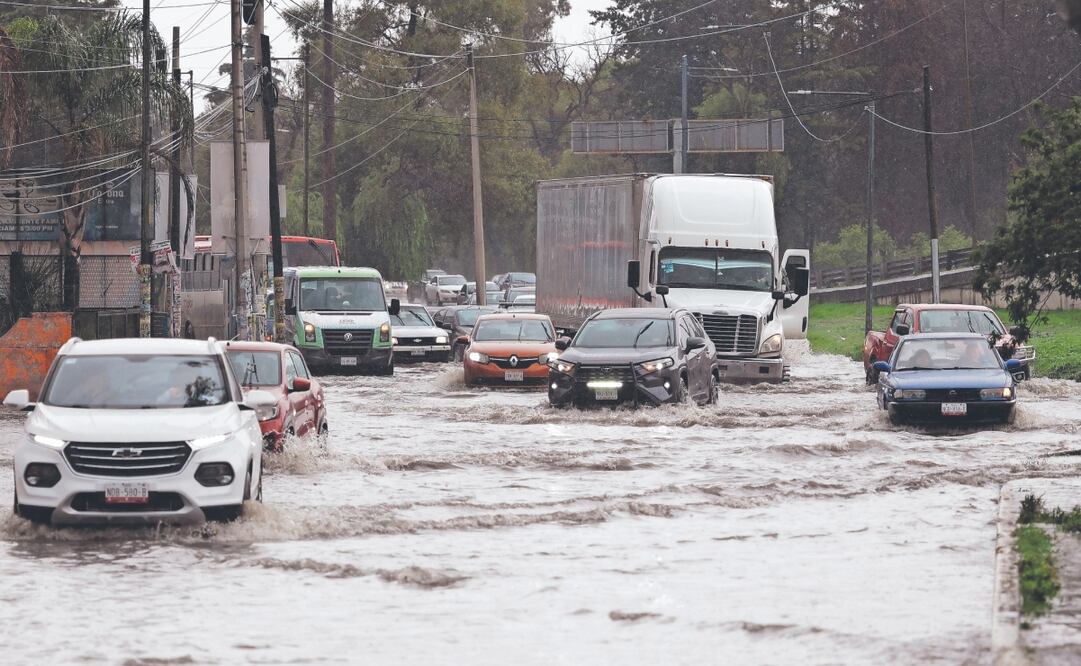 En la presente temporada de lluvias en diferentes municipios del Estado de México se han registrado inundaciones que afectan a automóviles y casas. ARCHIVO EL UNIVERSAL