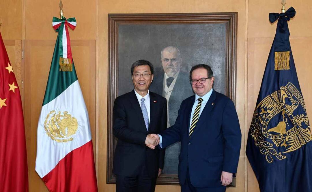 El rector de la UNAM, Leonardo Lomelí Vanegas, se reunió este viernes con el ministro de Educación de la República Popular de China, Huai Jinpeng. Foto: Especial
