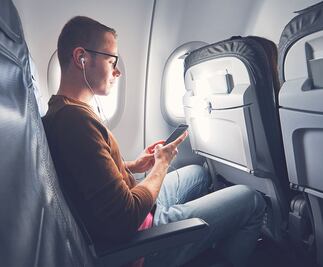 Esto podría pasarle a tu cuerpo durante un vuelo largo y sin escala