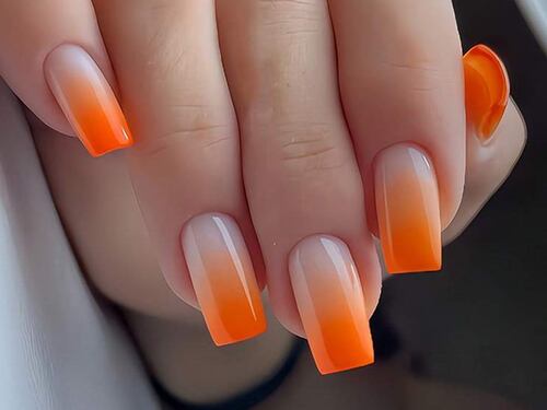 Aperol Nails: Ideas on How to Wear This Trend