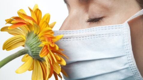 Qué evidencia hay de que la pérdida del gusto y el olfato sean síntomas de covid-19