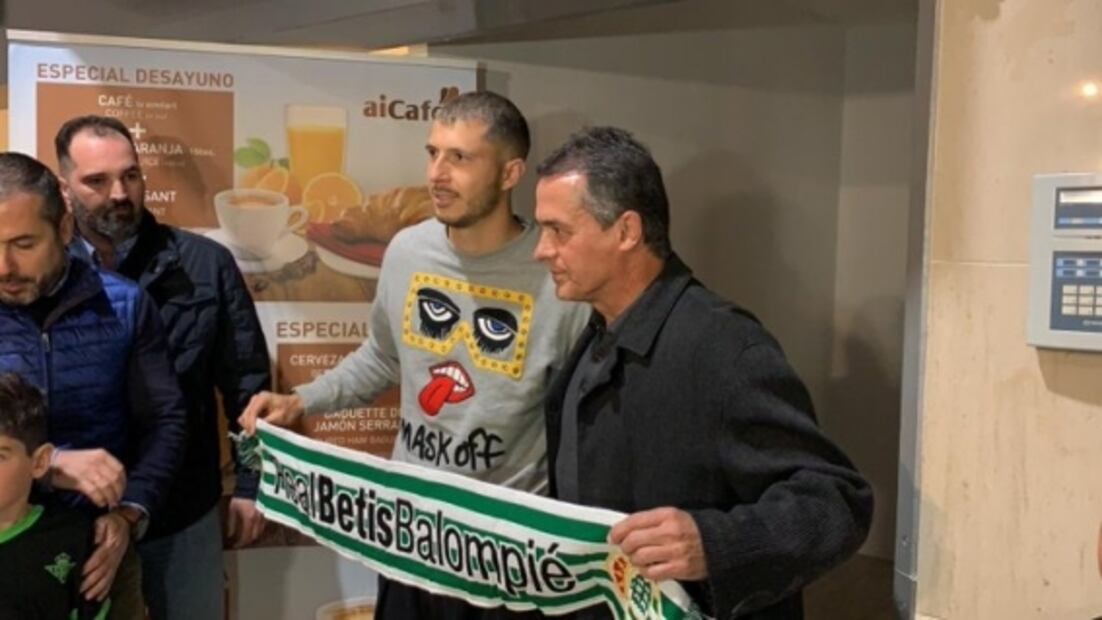 Guido Rodríguez llega a España para firmar con el Betis