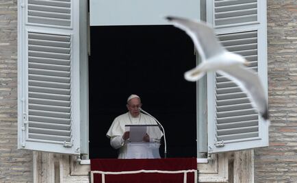 Llama Papa a dar respuesta al "drama" de los refugiados 