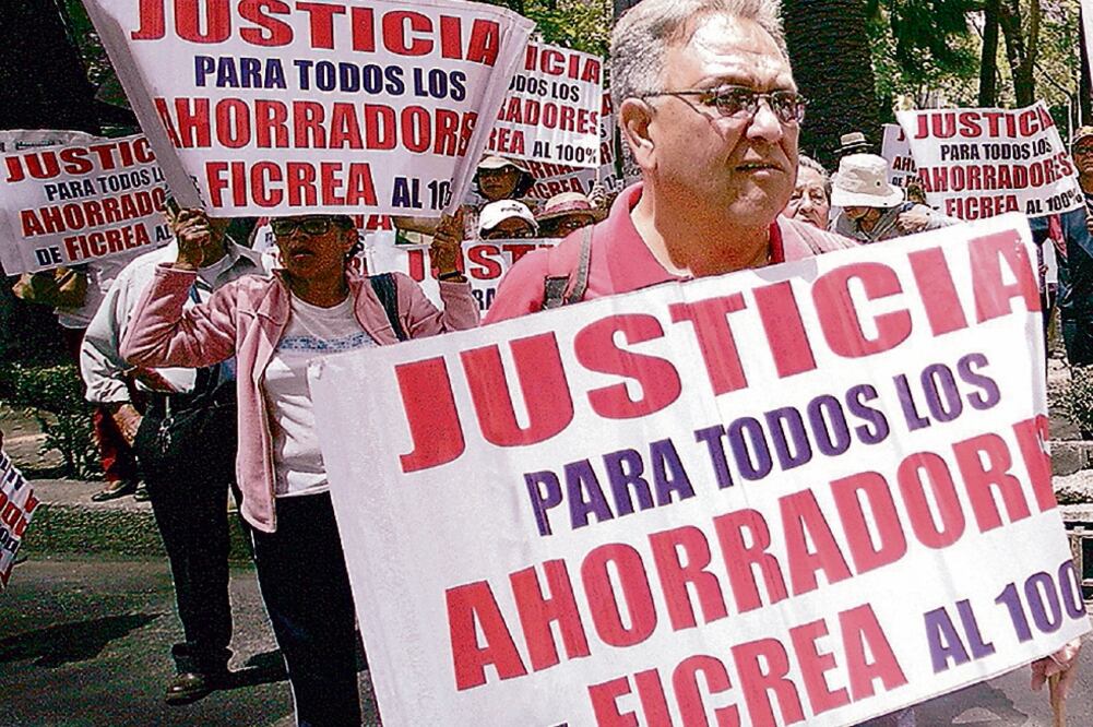 Solicitud personal. Un ciudadano solicitó separar su caso, ya que su contrato establece que su dinero debía estar siempre disponible (ARCHIVO EL UNIVERSAL)