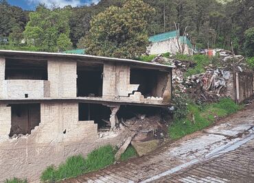 Habitan viviendas dañadas en San Luis Ayucan