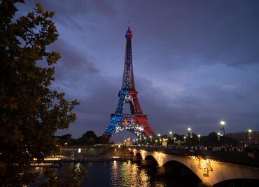 Más de 300 personas detenidas en París tras festejos