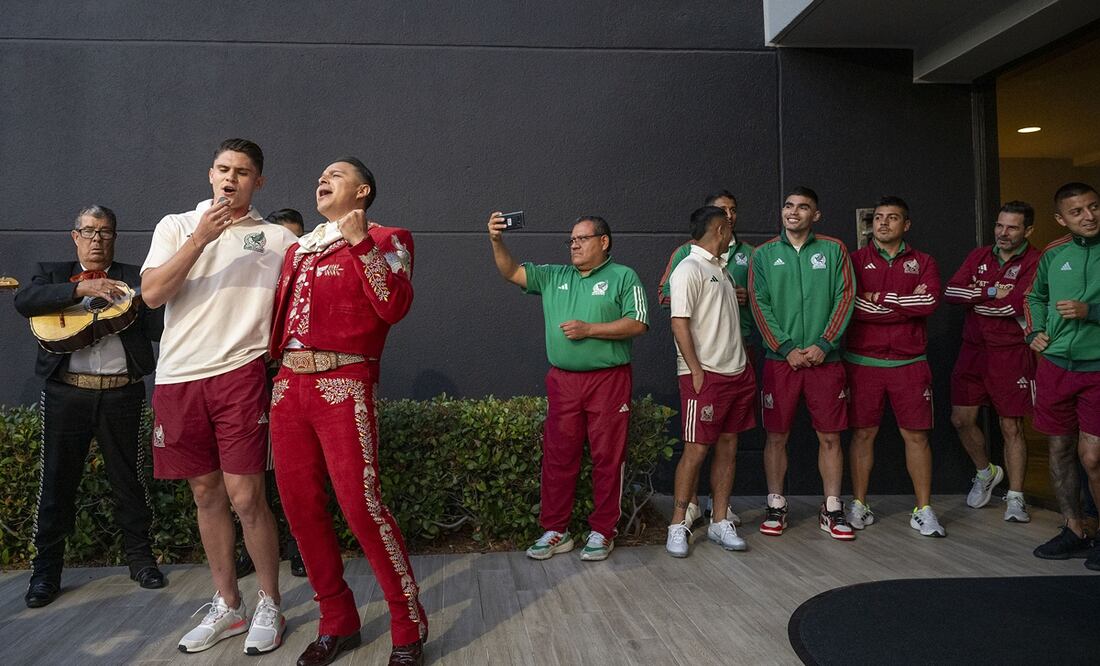 La Selección Mexicana recibió mariachi previo a la final de Copa Oro / Foto: Imago7