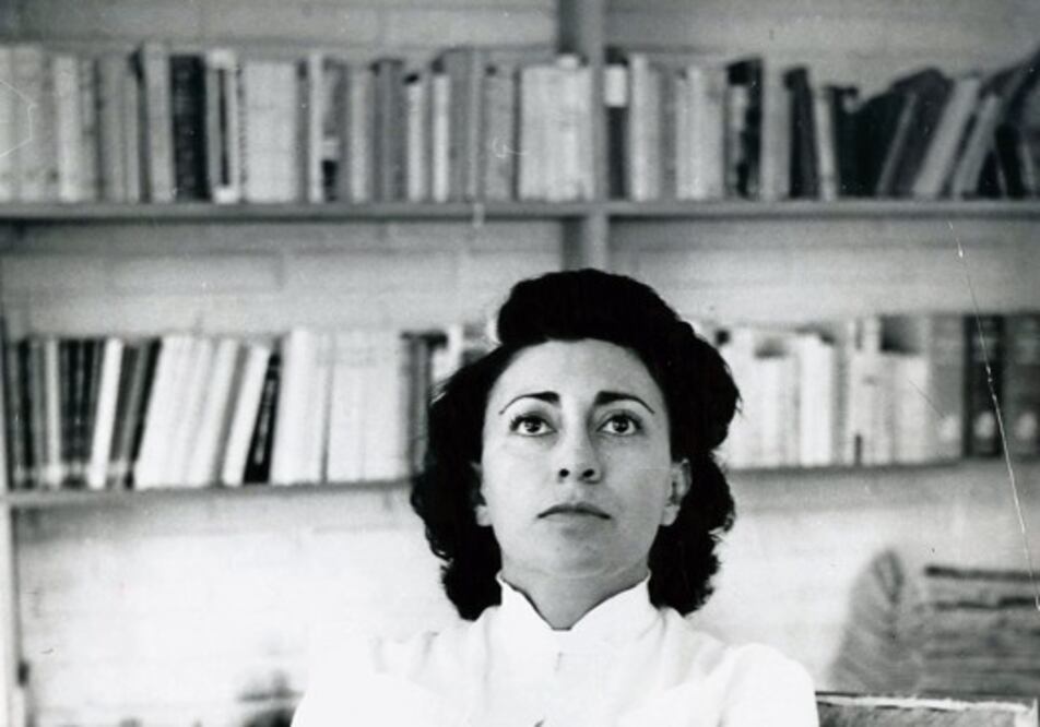 Rosario Castellanos 
en su estudio./ Colección Gabriel Guerra Castellanos