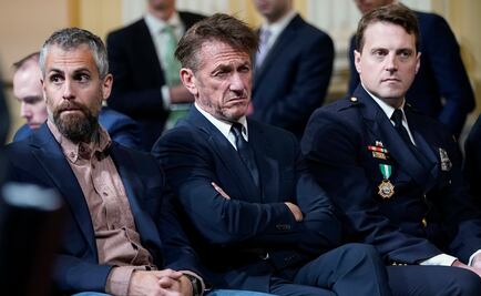 Roba cámara: Sean Penn se aparece en audiencia que investiga asalto al Capitolio