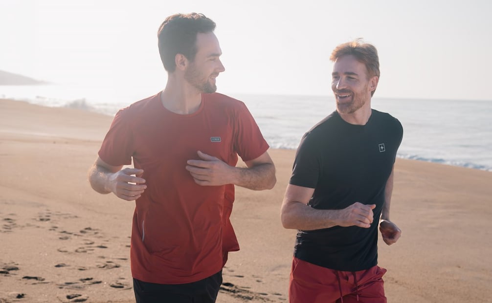 La ropa de MAJA Sportswear integra detalles funcionales como un pequeño paño para lentes. Foto: Cortesía MAJA Sportswear