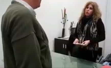 Entrega 5 mil dólares que encontró en restaurante; buscan a dueño