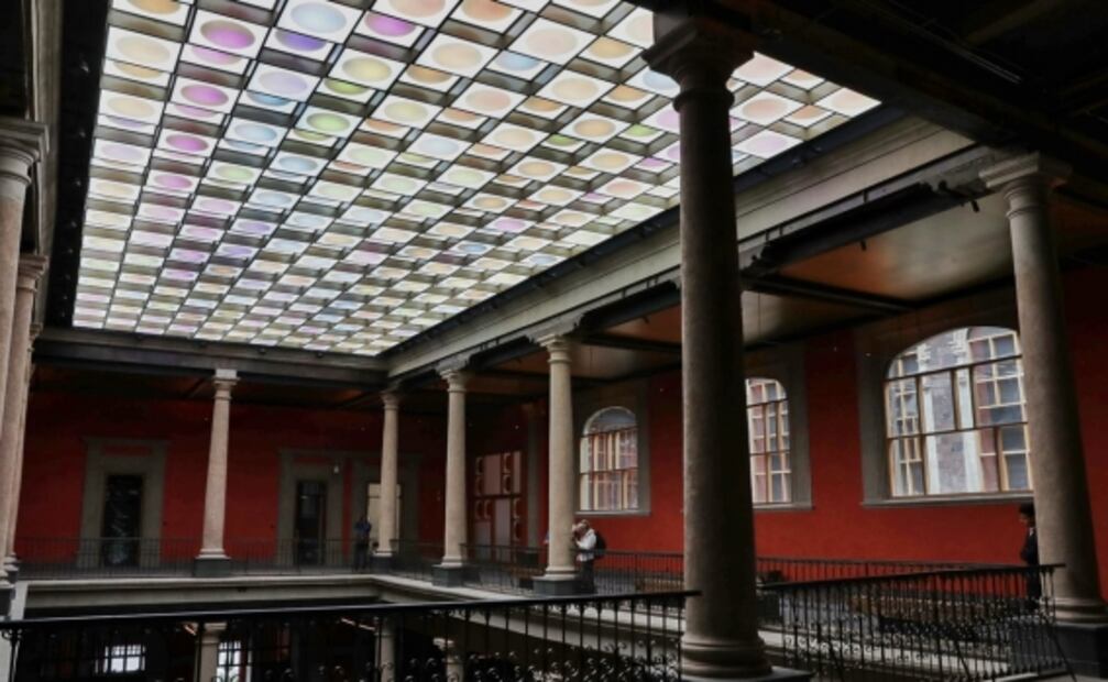 Un paisaje y un vitral: los últimos trabajos de Vicente Rojo para la CDMX