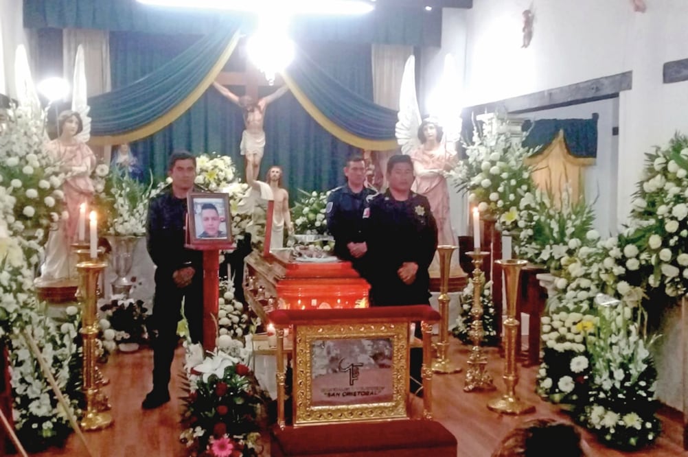 Funera l. El agente tenía 26 años y su hijo tres. Además, tres de sus hermanos dependían de él (ESPECIAL)