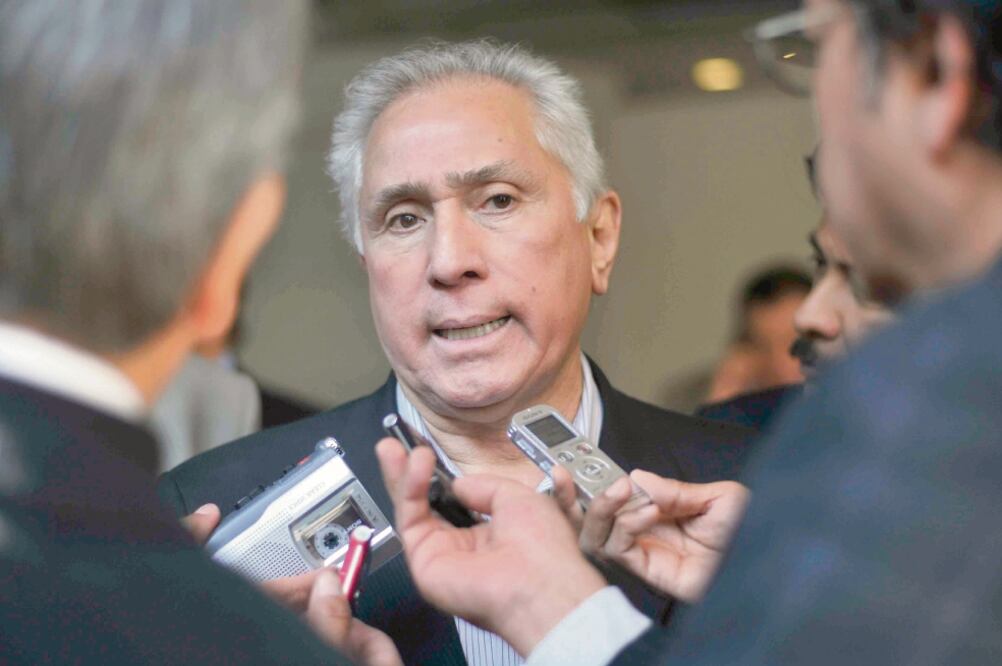 El senador Joel Ayala informó que con el relevo concretado se respaldará e impulsará el trabajo político que ha iniciado la Asamblea Constituyente. (FOTO: MARCO POLO GUZMAN. CUARTOSCURO)