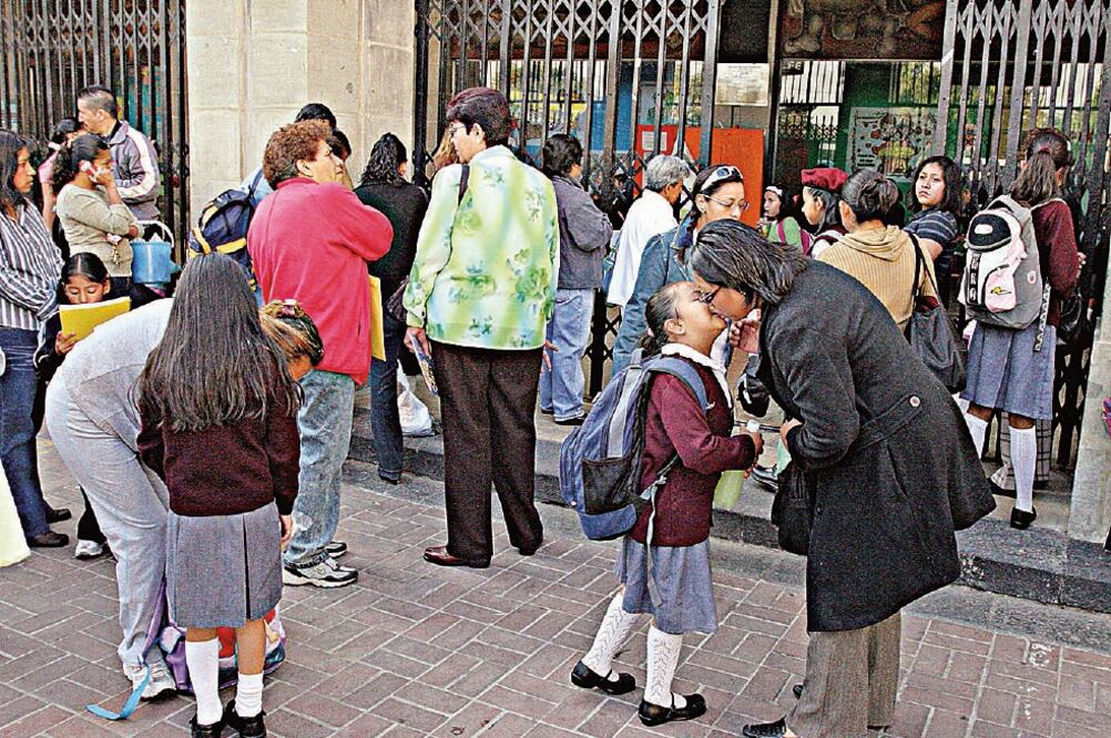 El secretario de Educación, Aurelio Nuño, afirmó que los chantajes y las amenazas sindicales ya se acabaron, por lo que exhortó a maestras y maestros a presentarse a planteles y dar clases (ARCHIV0 EL UNIVERSAL)