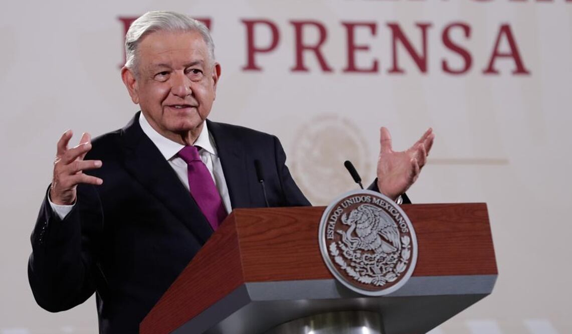 El presidente Andrés Manuel López Obrador aseguró que ya no quiere hablar de temas electorales porque el INE y el Tribunal Electoral (TEPJF) “me están infraccionando mucho”. Foto: Diego Simón Sánchez