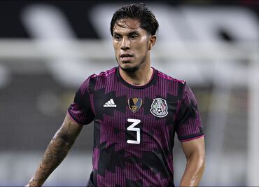 La IFFHS incluye a Carlos Salcedo en el XI histórico de la Concacaf