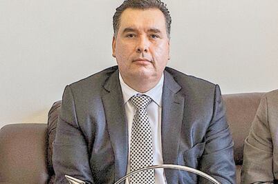 Abandonan a "El Bronco" para agarrar lugar en la 4T