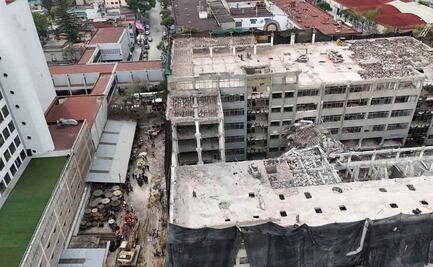 Colapsa estructura de edificio en demolición en San Antonio Abad; identifican a las 3 personas atrapadas