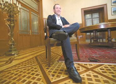 "Ya pasó lo peor de la crisis económica": Arturo Herrera