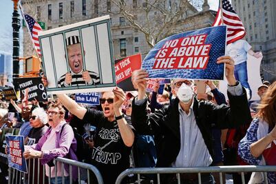 Demócratas ignoran a Trump; republicanos cierran filas