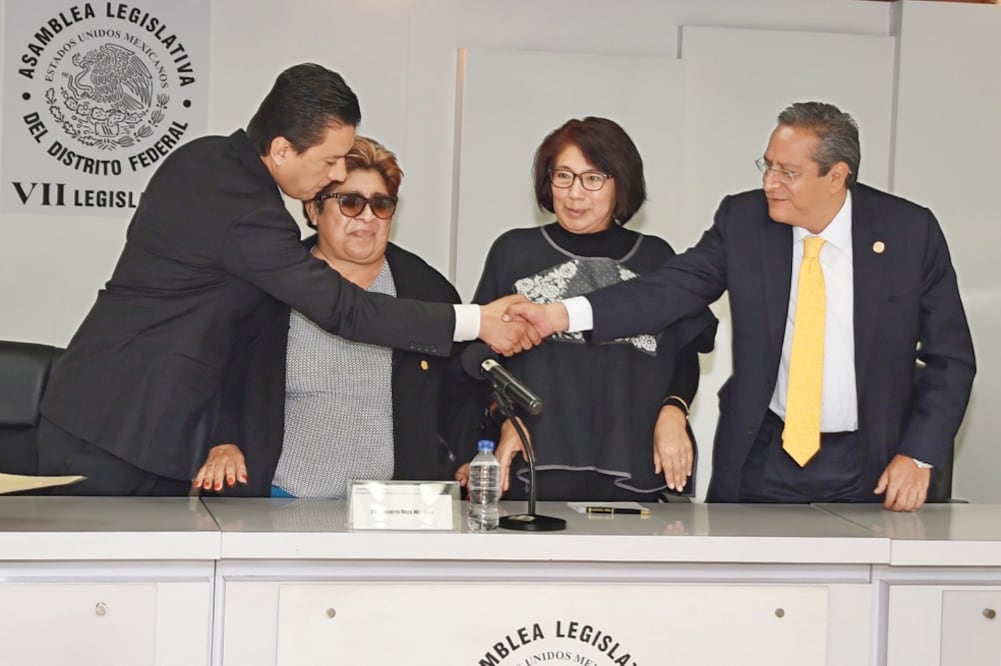 Los militantes del sol azteca aseguraron que es necesario llamar a académicos y otros sectores de la sociedad para mejorar la situación de los iztapalapenses. (ASAMBLEA LEGISLATIVA)