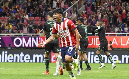 Guadalajara rescata un punto de forma agónica ante Santos Laguna