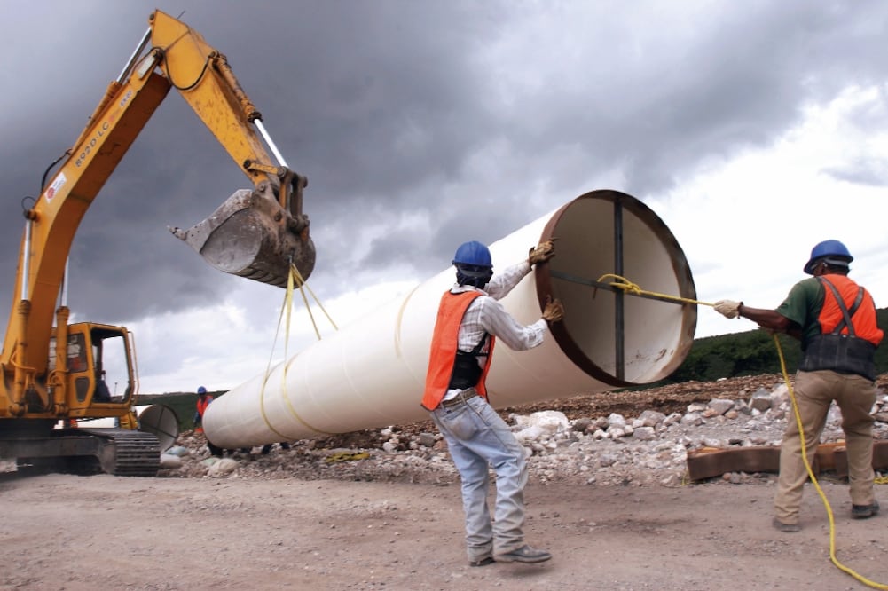 El año pasado, ICA empleaba a cerca de 14 mil 572 personas y durante los primeros meses de 2017 el número se redujo a 8 mil trabajadores (ARCHIVO EL UNIVERSAL)