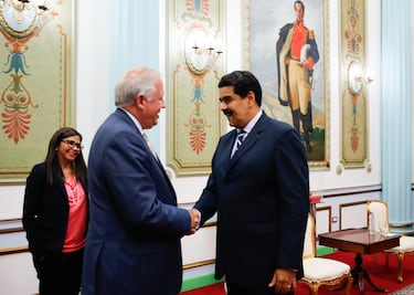 Maduro se reúne con representante de EU