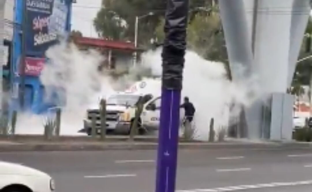 Pipa de gas choca en alcaldía Tláhuac y provoca fuga. Foto: Especial.