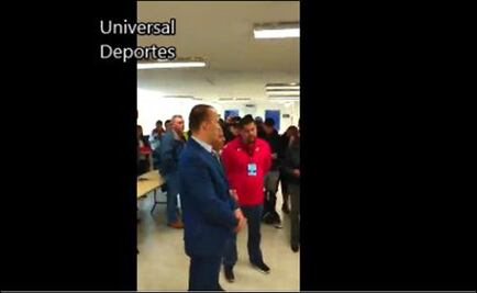 Video. Presidente de la Federacion de Natacion se burla e ignora a entrenadores