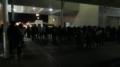 Pobladores de Coyotepec retienen a cientos de trabajadores del gobierno de Oaxaca