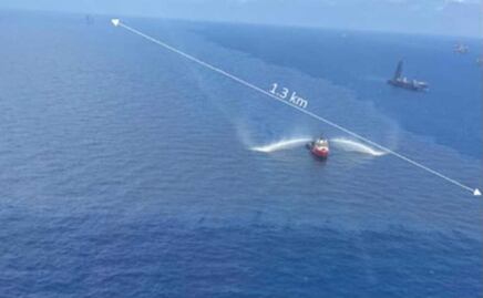 No fue un derrame, fueron "emanaciones naturales" de Cantarell lo que provocó el avistamiento de iridiscencias: Pemex