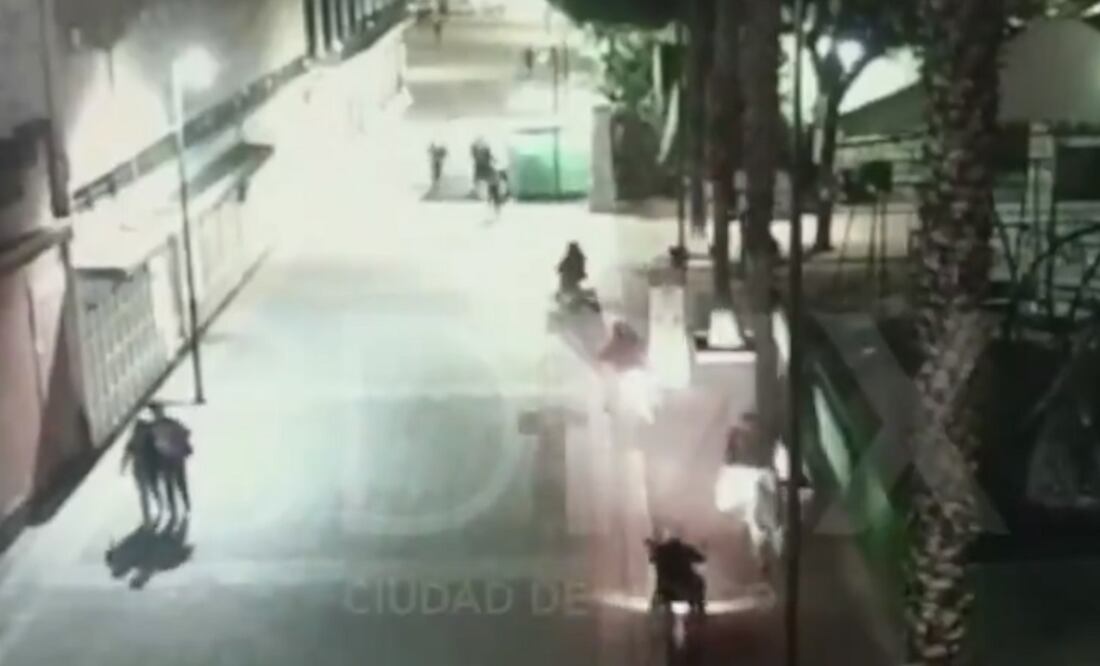 Las primeras investigaciones señalan que las víctimas fueron agredidas por tres individuos. FOTO: Captura de pantalla