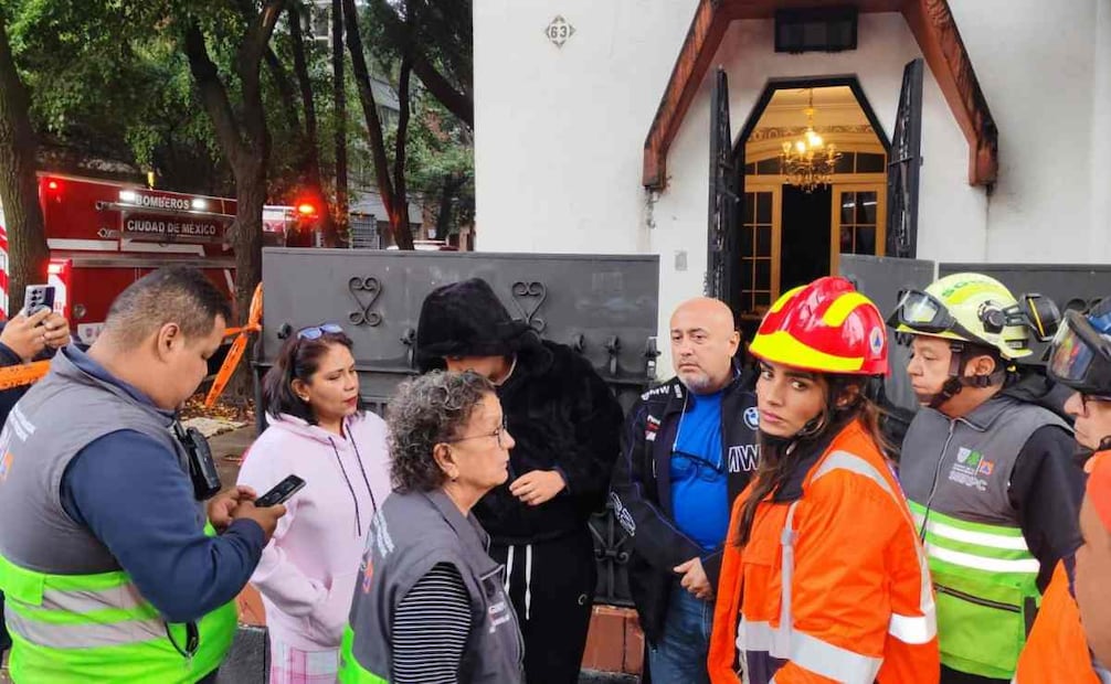 Colapso en inmueble de la alcaldía Cuauhtémoc; autoridades examinan el lugar. Foto: SGIRPC